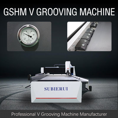 La machine 1560 de cannelure de la commande numérique par ordinateur V pour des appui verticaux d'affichage couvrent canneler l'industrie d'ornement de machine